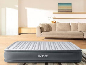 Comfort Plush Airbed With Built In Pump