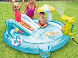 Crocodile Play Center Inflatable Spray Slide