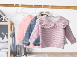 Pack of 20 Kids Plastic Hangers