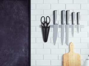 Kitchen Scissor With Magnetic Holder